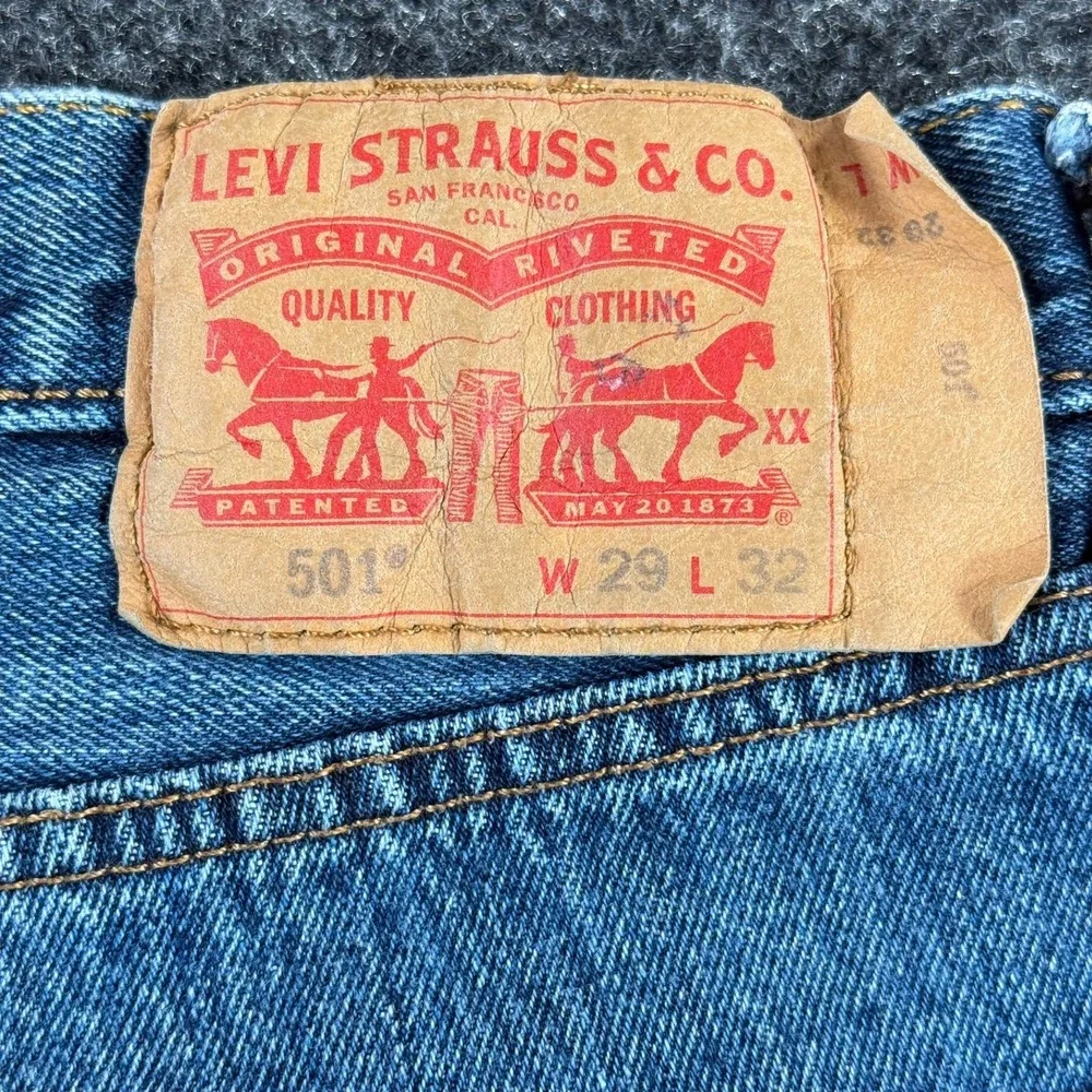 Levis 501 Mens Original Fit Straight Leg Button Fly Blue Jeans W29 L32